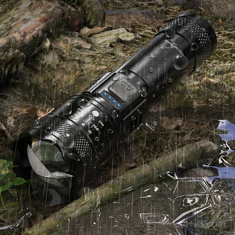 Super Strong Light Zoomable Flashlight - View 5
