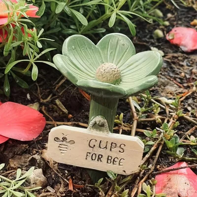 Flower-Shaped Resin Bee Watering Station, Pink - View 8