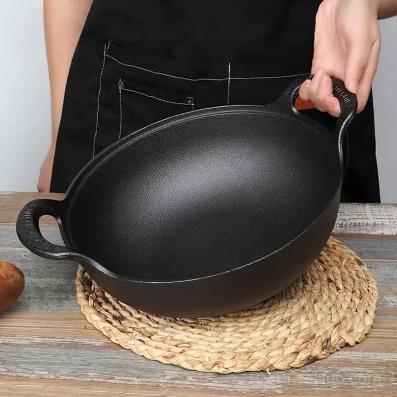 Uncoated Thick Iron Cooking Pot, 20 cm Diameter - View 6