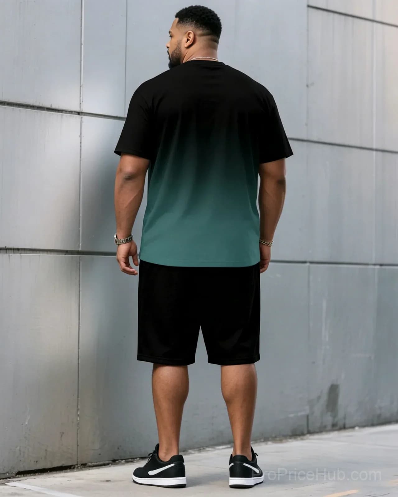 Men's Plus Size Black & Red Gradient T-Shirt and Shorts Set - View 14